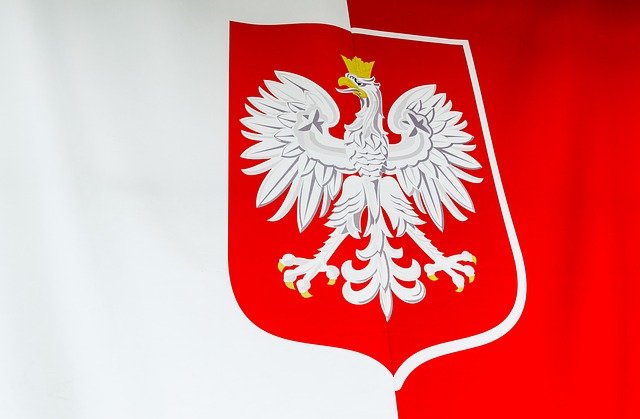 flaga Polski z godłem 